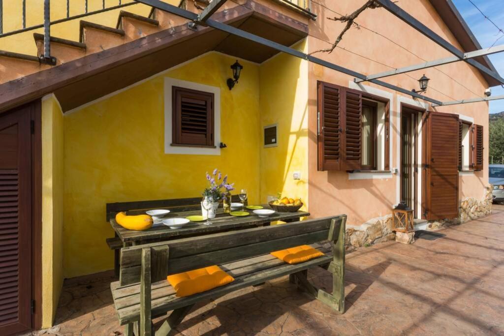 A Charming Country Cottage + Bikes And Kayaks ボーザ エクステリア 写真